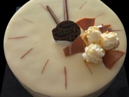 L'ENTREMETS DU NOUVEL AN VANILLE/CARAMEL/POP CORN